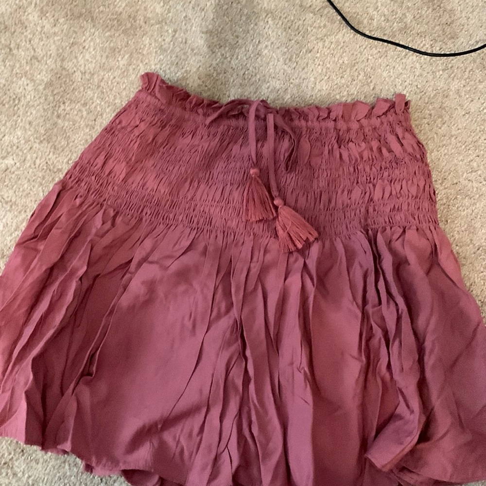 Rose boutique sway skirt. New with tags. Mustard seed.